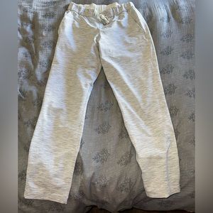 Lululemon on the fly crop pants like new